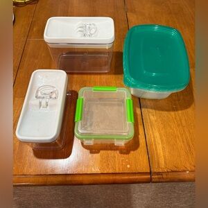 Food storage containers